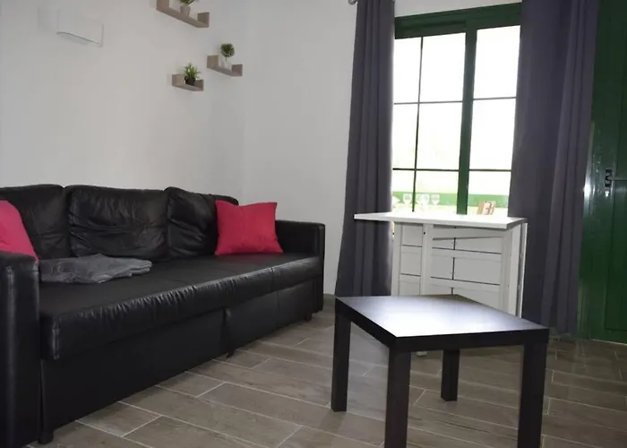 Bouganville Rez-de-chaussee Wifi Daire *